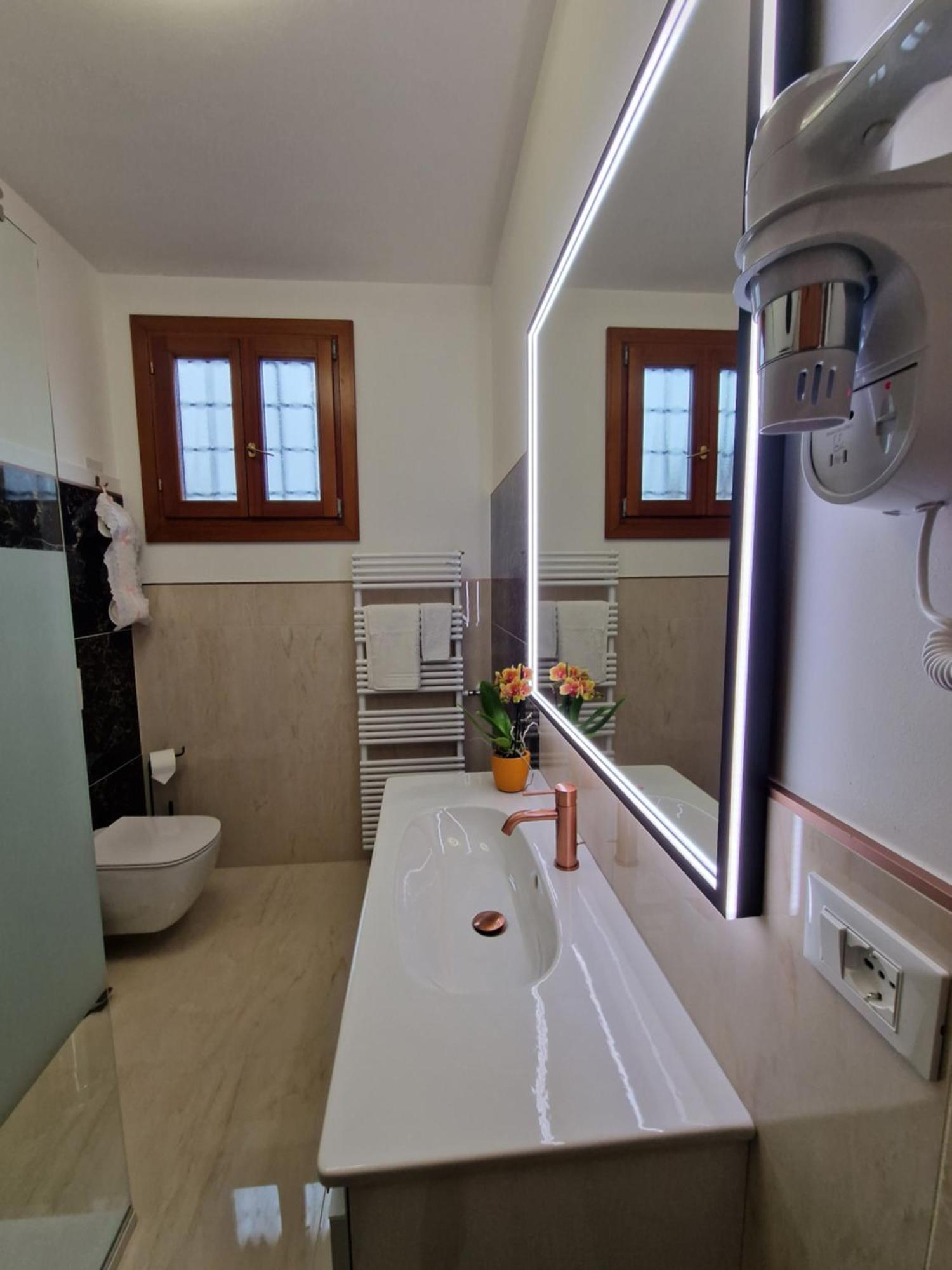 Apartment Ca Barbaro With Altana-appartamenti Storici- Venedig
